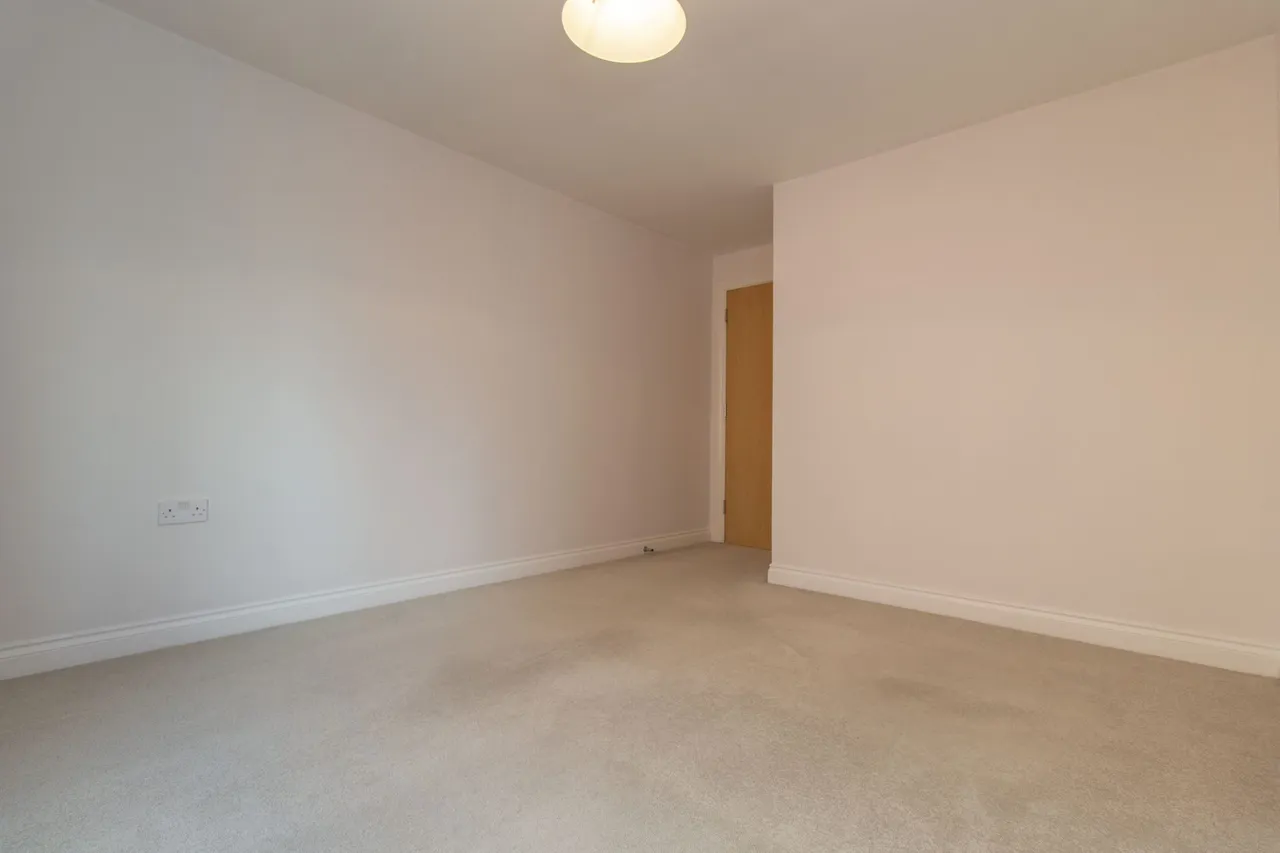 Old Dairy Close, Fleet, GU51, photo 9