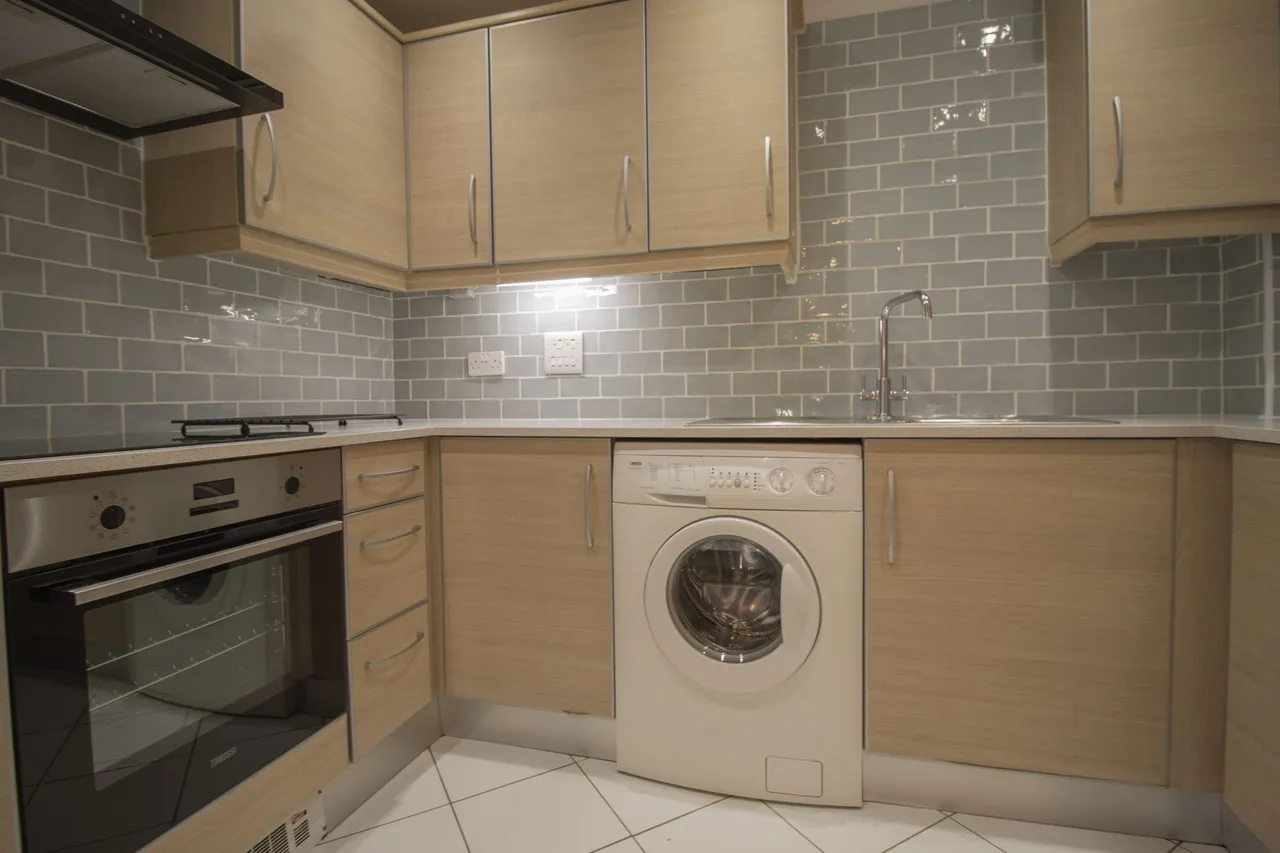 Old Dairy Close, Fleet, GU51, photo 4
