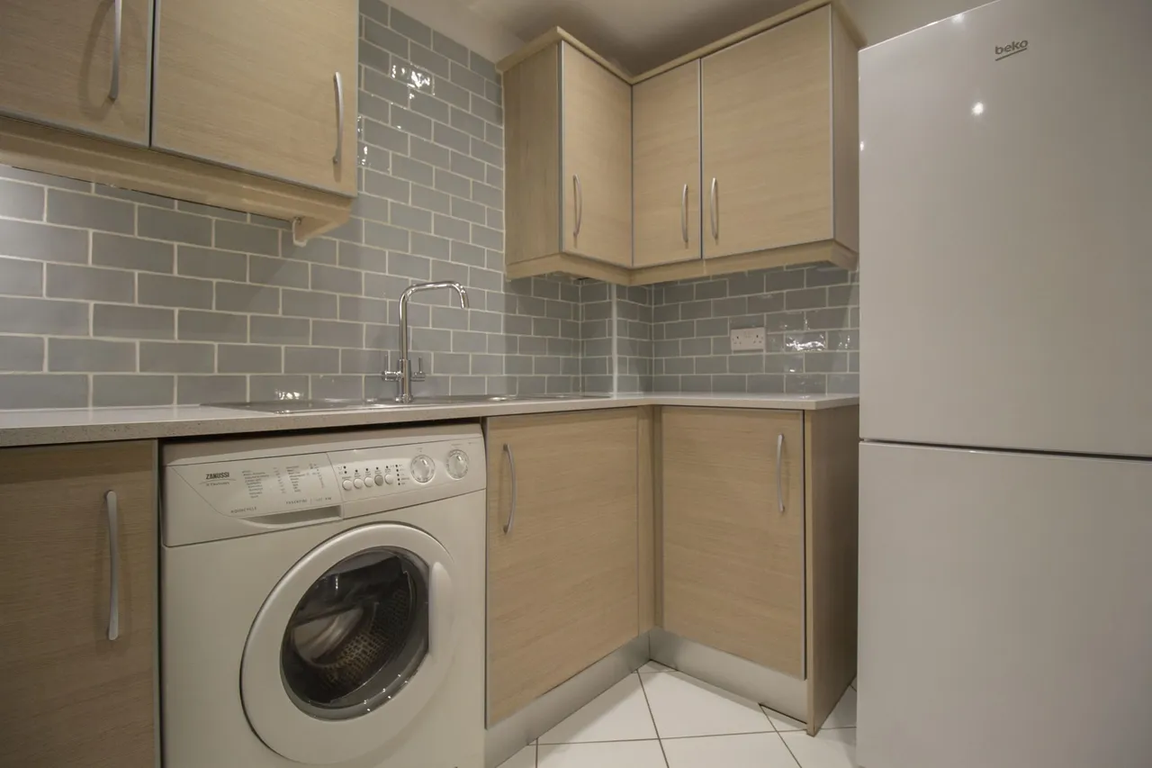Old Dairy Close, Fleet, GU51, photo 6