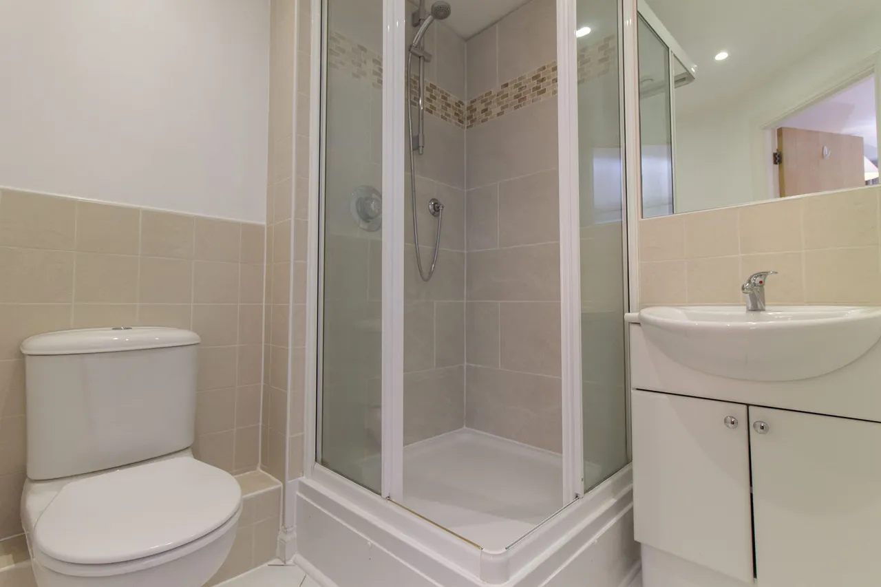 Old Dairy Close, Fleet, GU51, photo 8