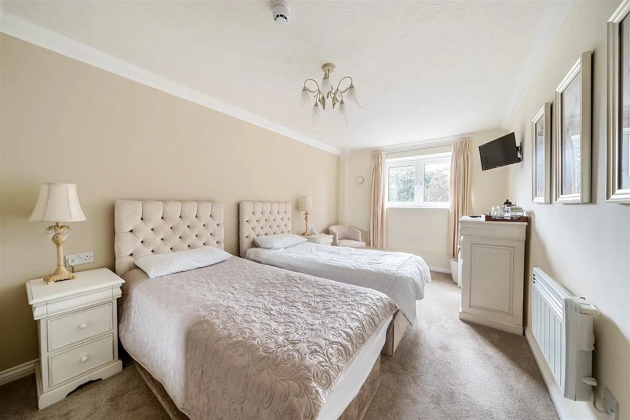 Poole Road, Bournemouth, BH2, photo 12