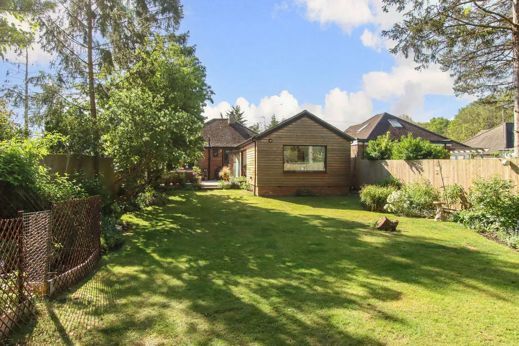 Weston Road, Aston Clinton, Aylesbury, Buckinghamshire, HP22 5EP, photo 31
