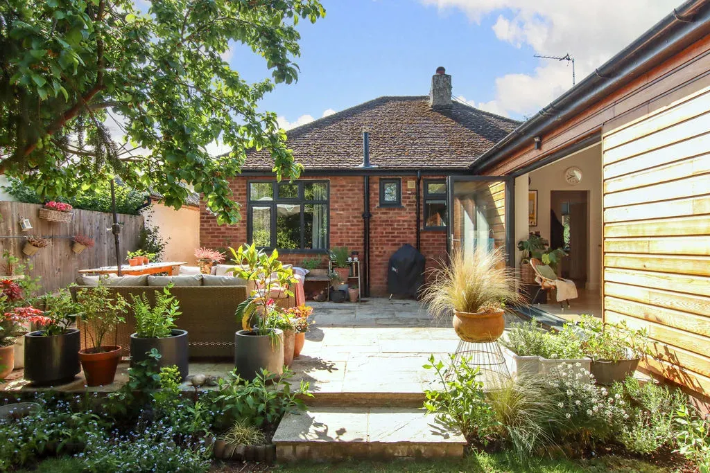 Weston Road, Aston Clinton, Aylesbury, Buckinghamshire, HP22 5EP, photo 6