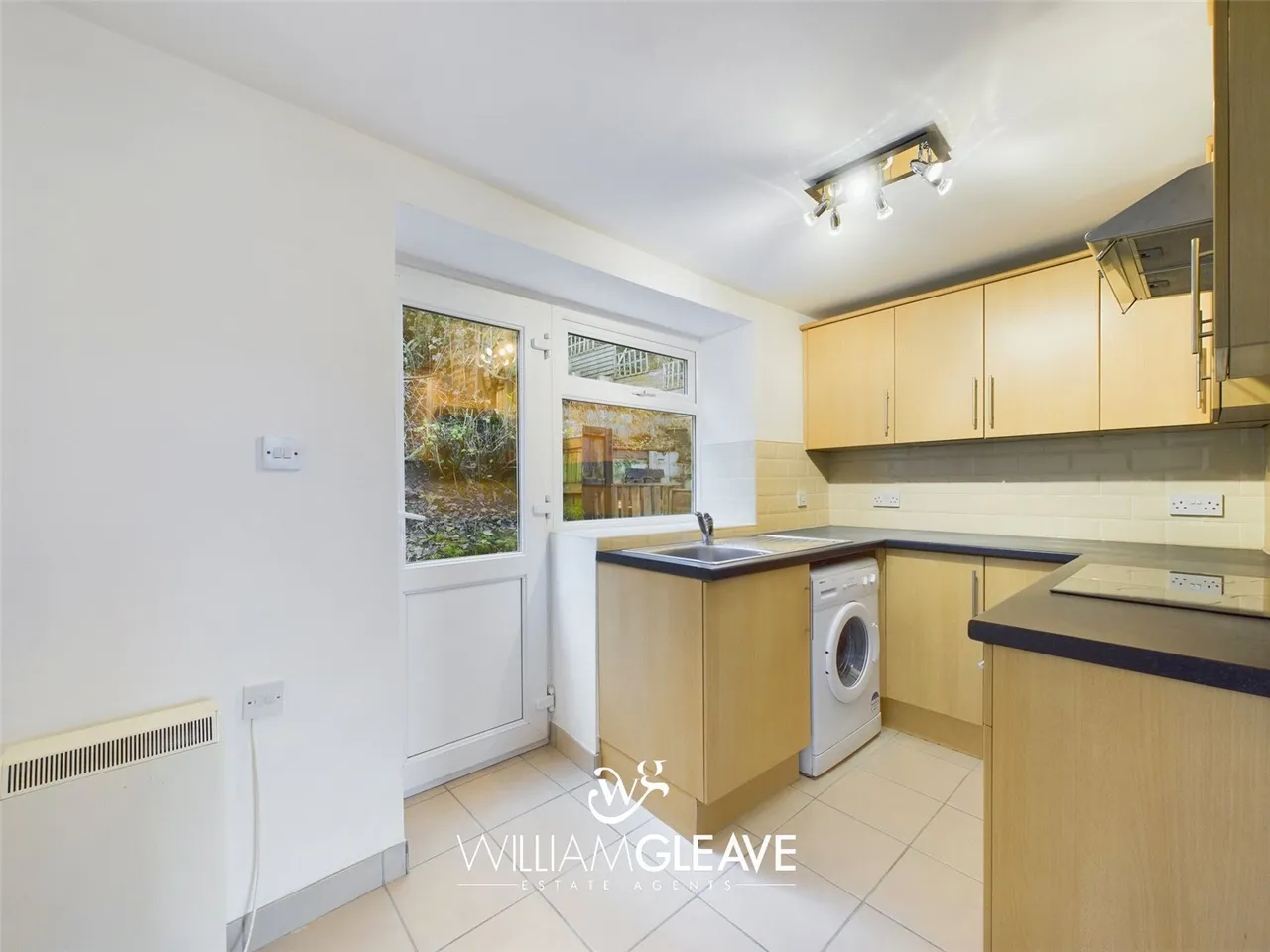 Tan Rhiw, Woodlands, Main Road, Ffynnongroyw, Flintshire, CH8 9TD, photo 4