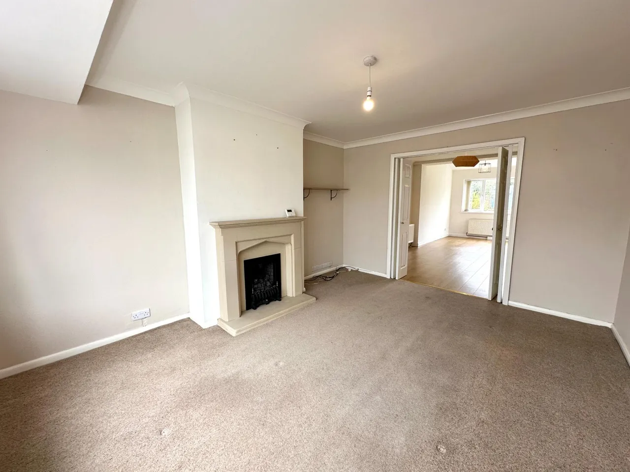 Oakfield Road, Codsall, Wolverhampton, WV8, photo 2