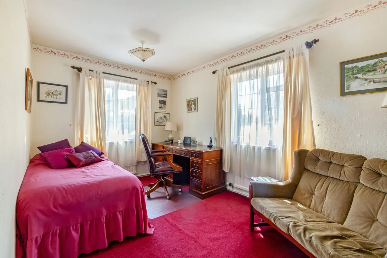 Egham, Surrey, TW20 9SQ, photo 13