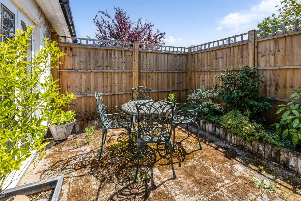 Egham, Surrey, TW20 9SQ, photo 22