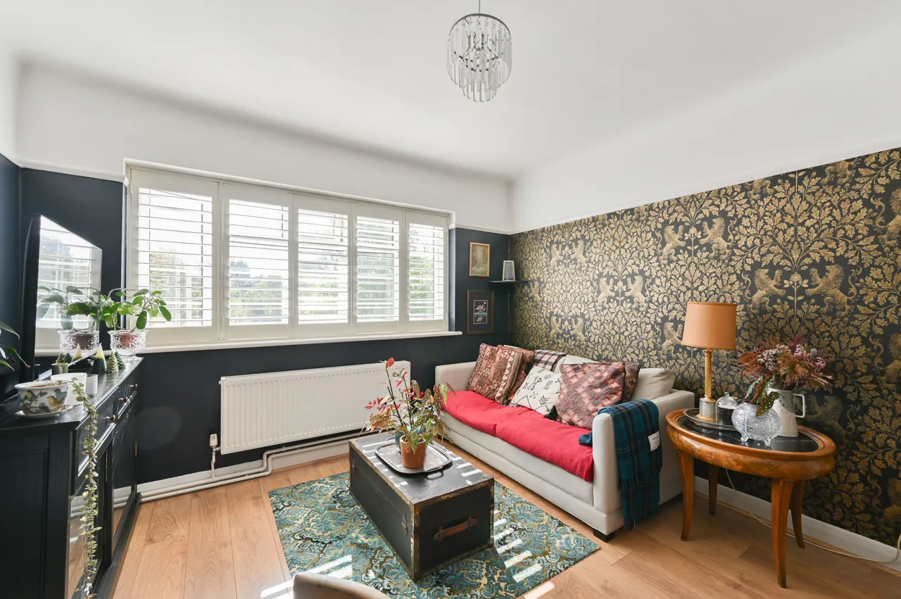 70 Cameford Court, New Park Road, London, photo 3