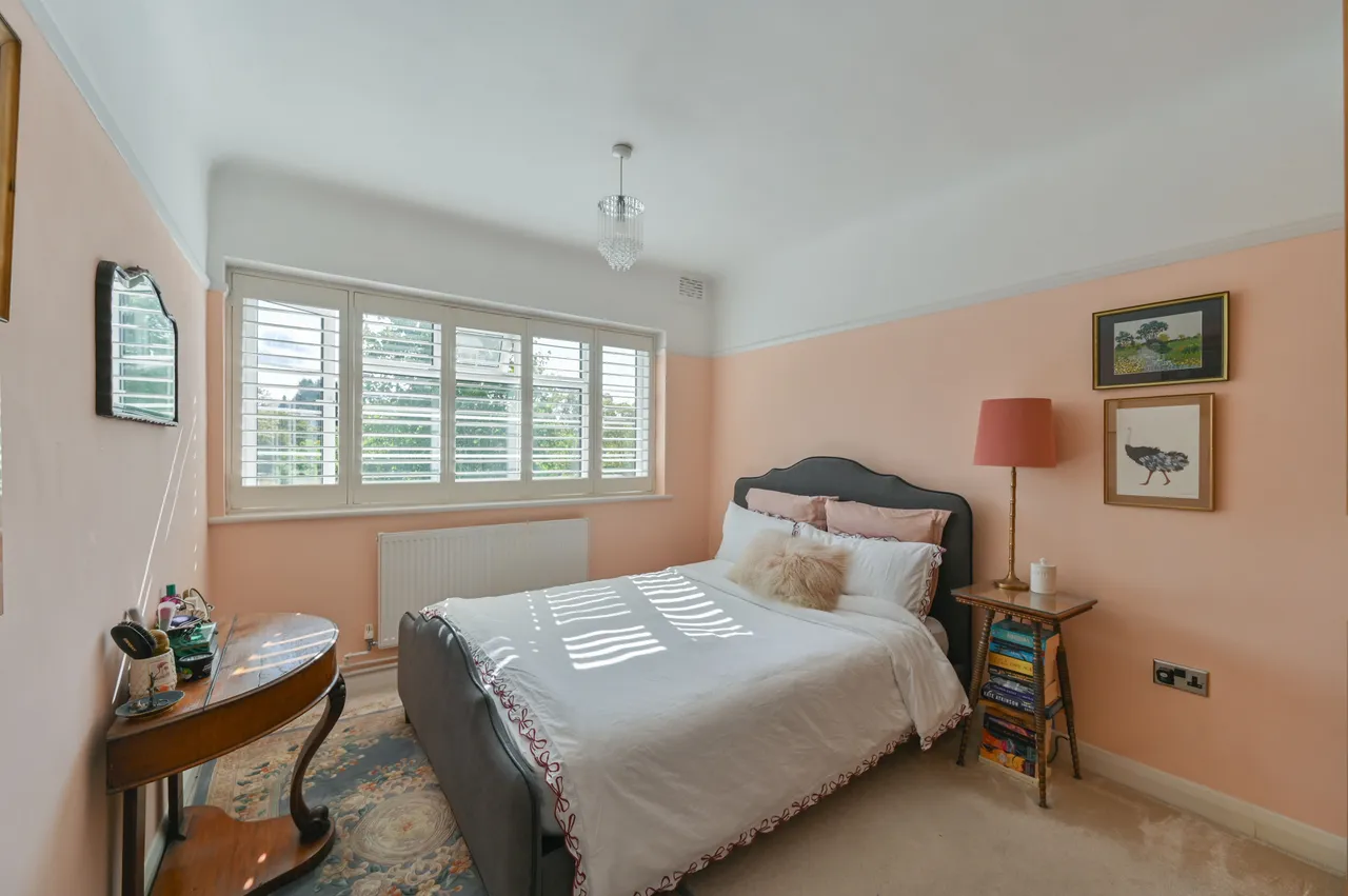70 Cameford Court, New Park Road, London, photo 9