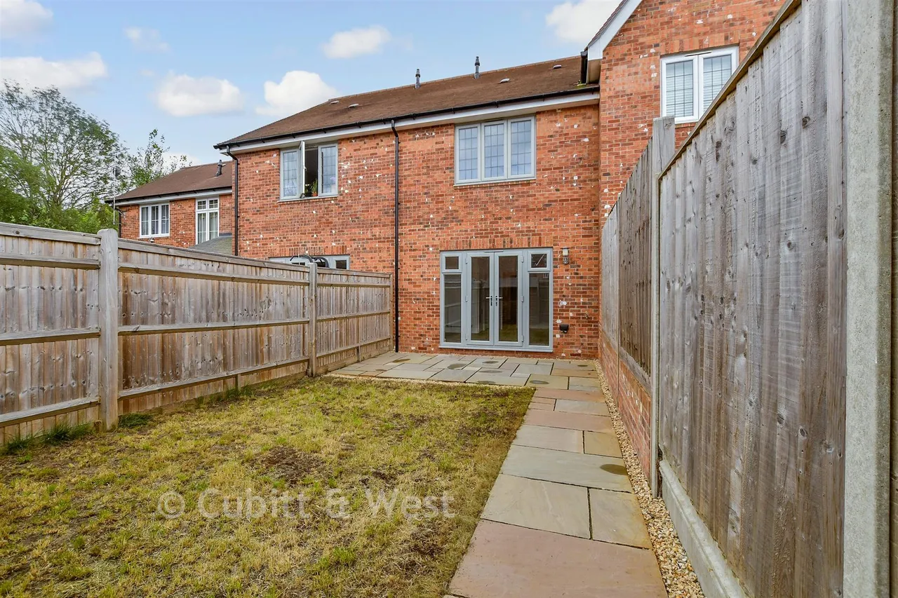 Taverner Square, Cranleigh, GU6, photo 14