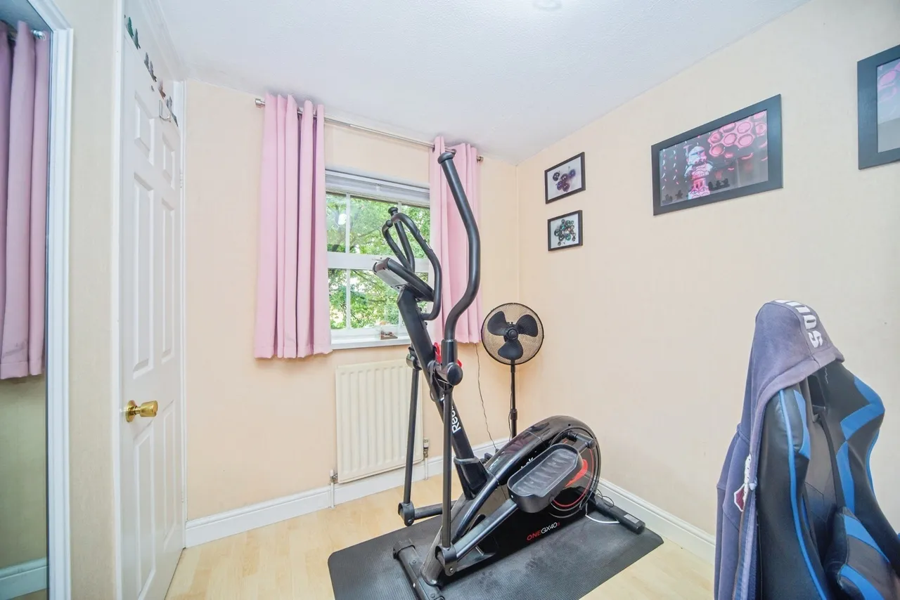 Lapwing Drive, Southampton, SO40, photo 11