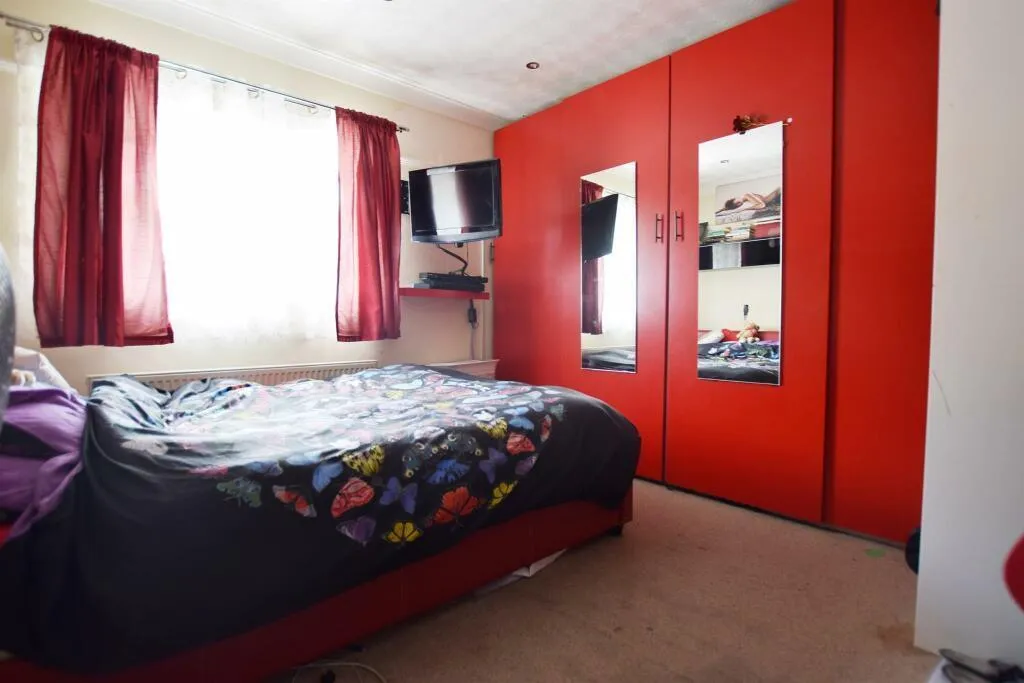 Valley Rise, Watford, photo 6