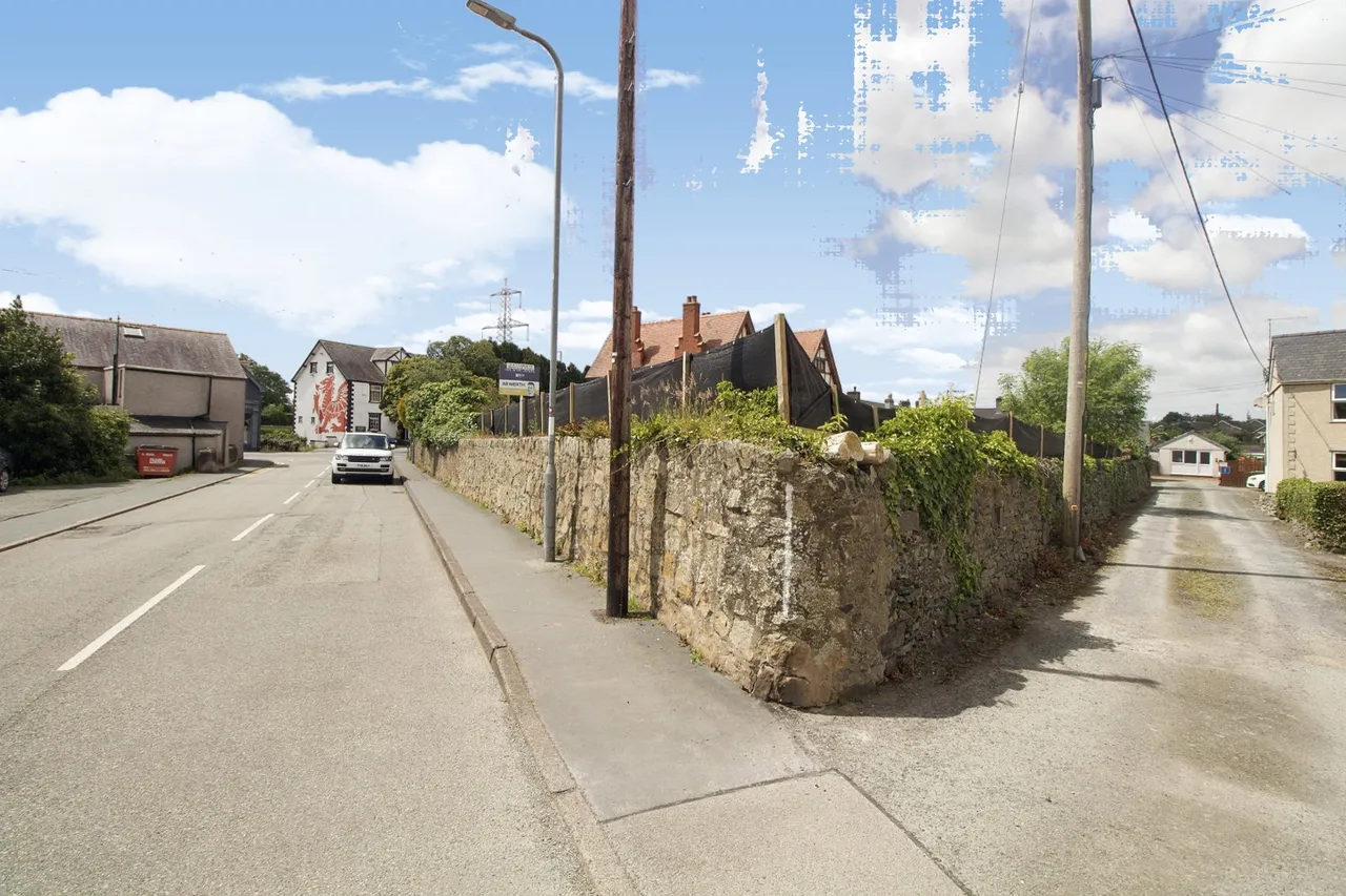 Ffordd Penmynydd, Llanfairpwllgwyngyll, LL61, photo 3