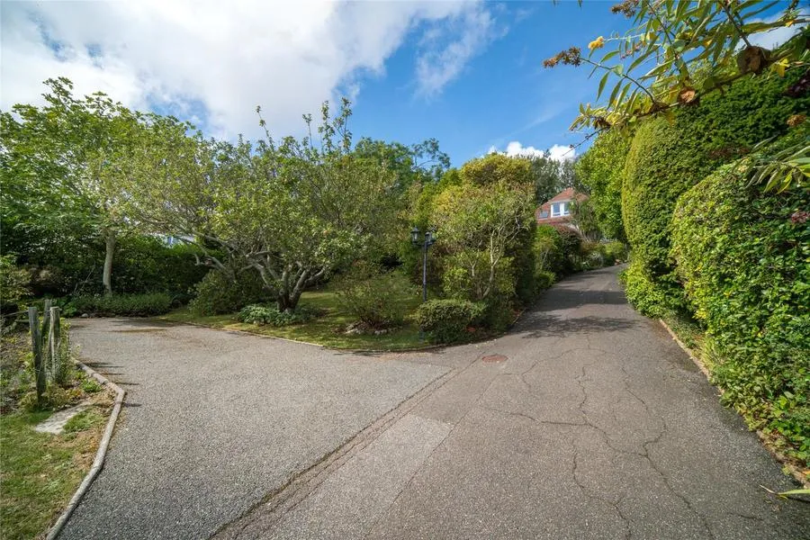 Whitwell Road, Ventnor, PO38, photo 31