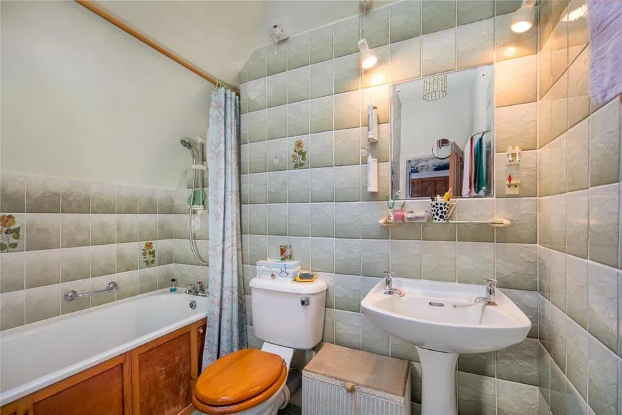 Whitwell Road, Ventnor, PO38, photo 20