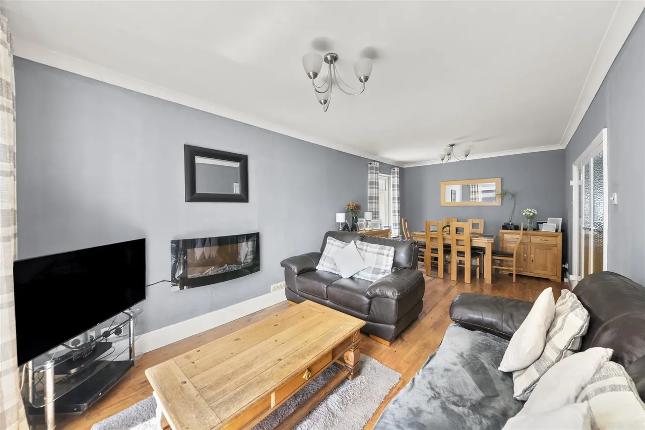 Herlwyn Avenue, Ruislip, photo 2