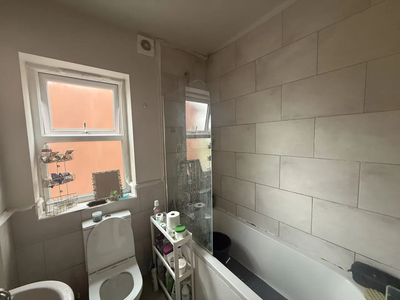 Willenhall Road, Bilston, WV14, photo 9