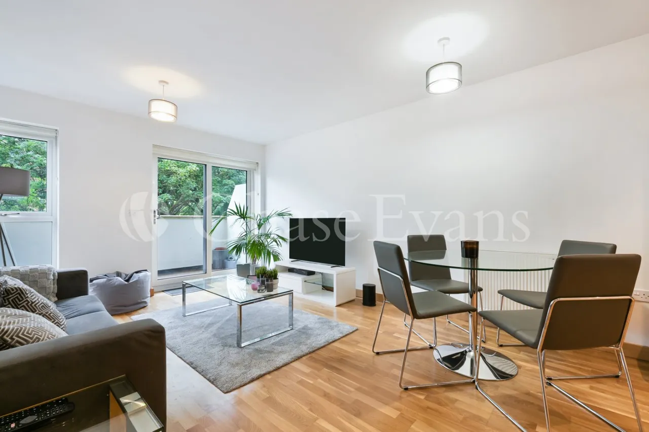 2 bed flat for sale — The Duke, Langley Square, Oldfield Place, Dartford, Kent, DA1