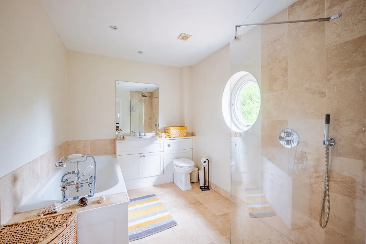 Southampton Road, Alderbury, Salisbury, Wiltshire, SP5 3AG, photo 12