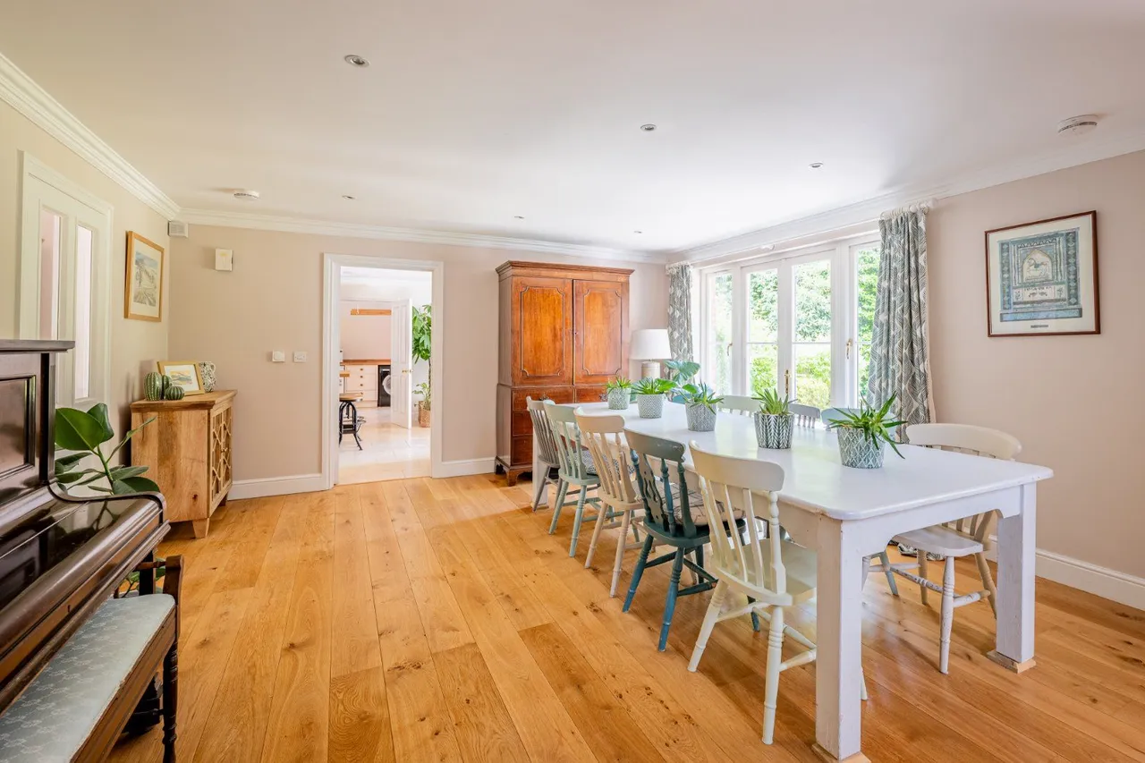 Southampton Road, Alderbury, Salisbury, Wiltshire, SP5 3AG, photo 7