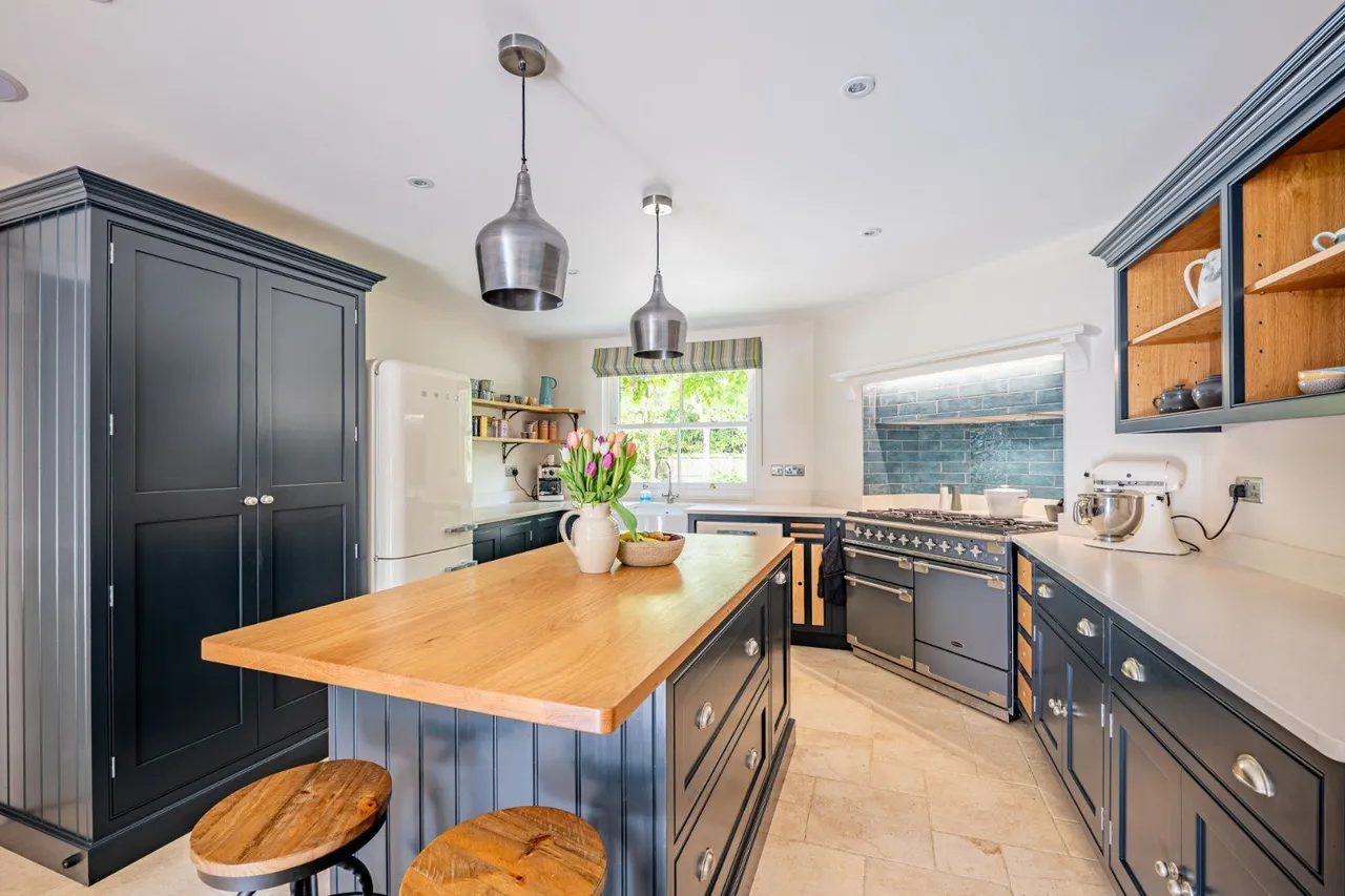 Southampton Road, Alderbury, Salisbury, Wiltshire, SP5 3AG, photo 6