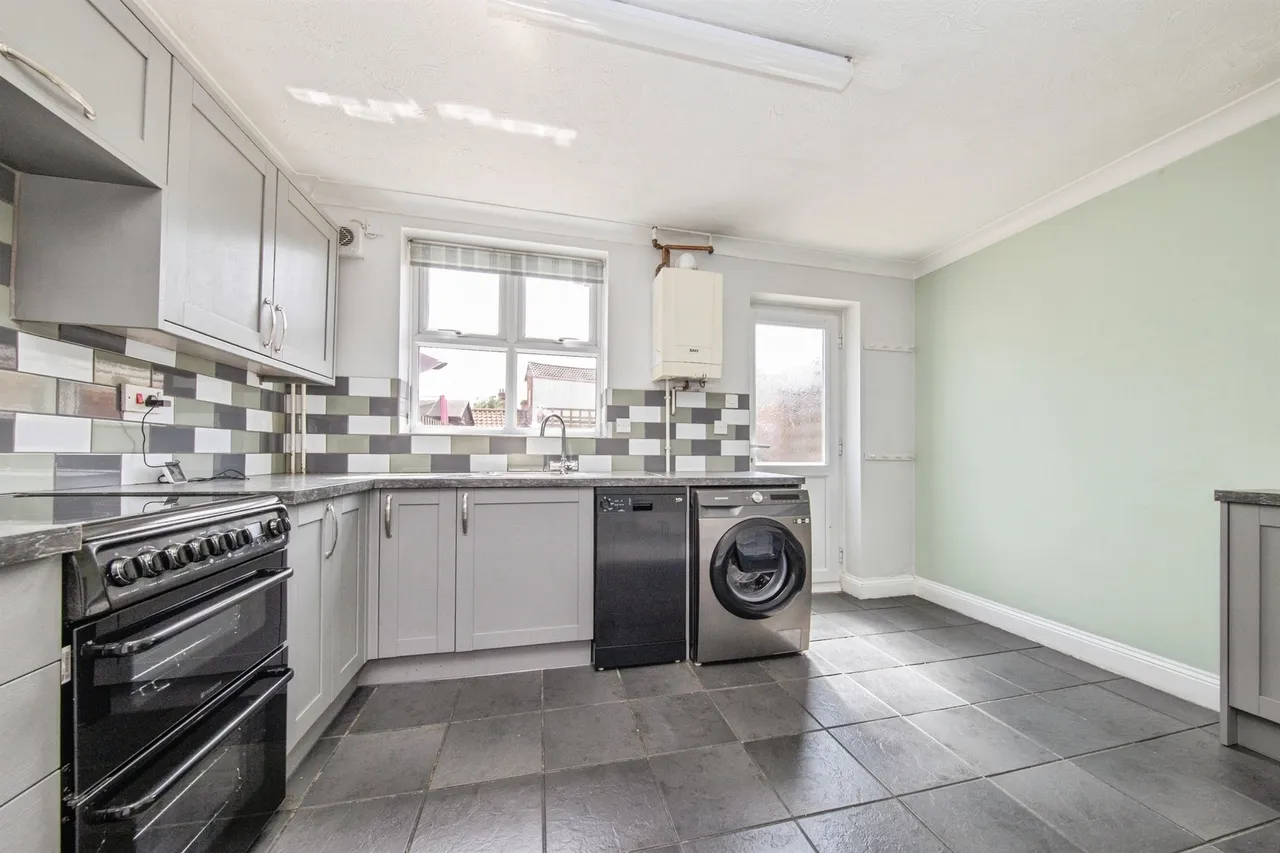 2 bed house for sale — Woodbridge Road, Ipswich