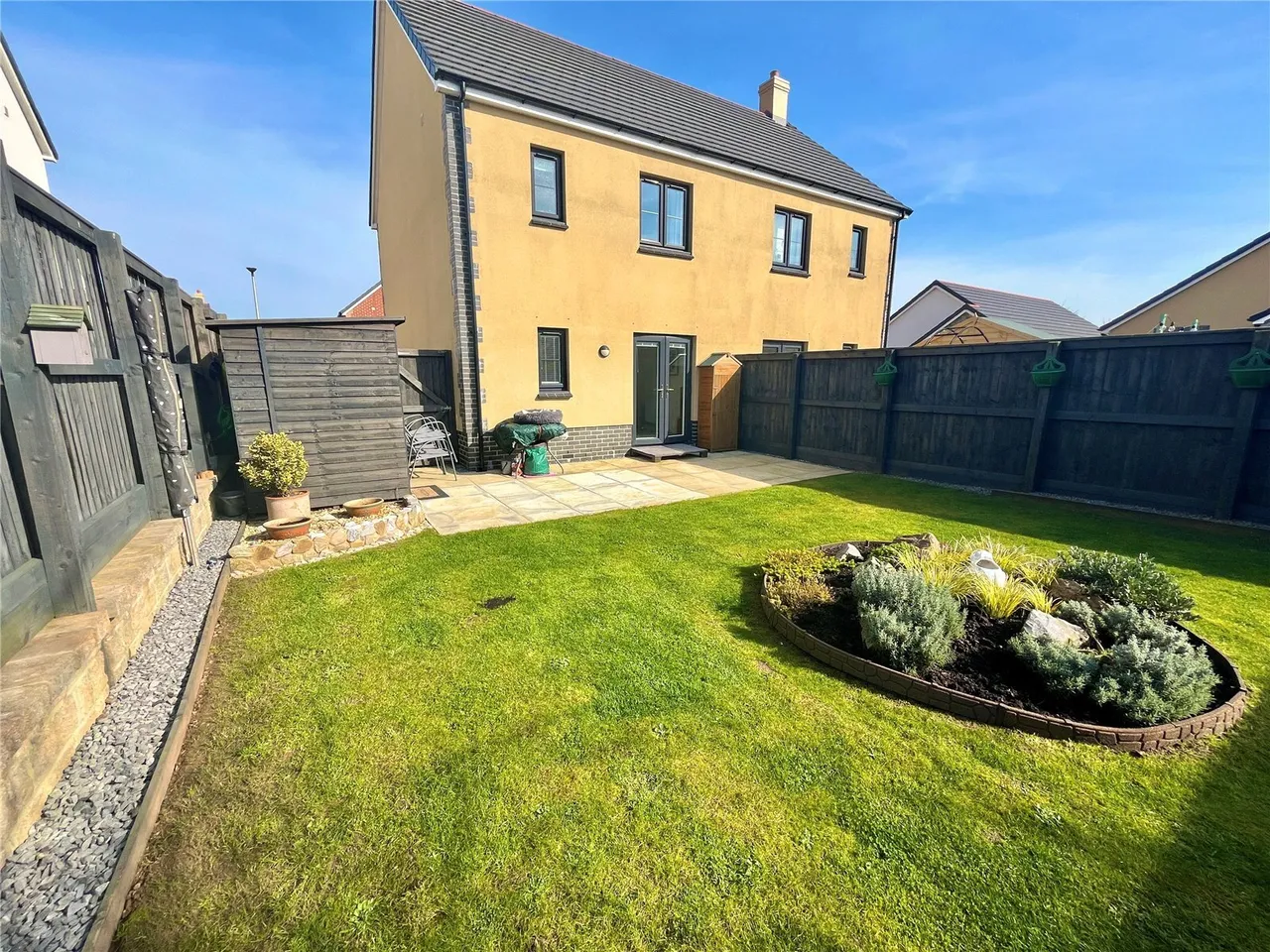 2 bed house for sale, Cornfields Walk, Sageston, SA70