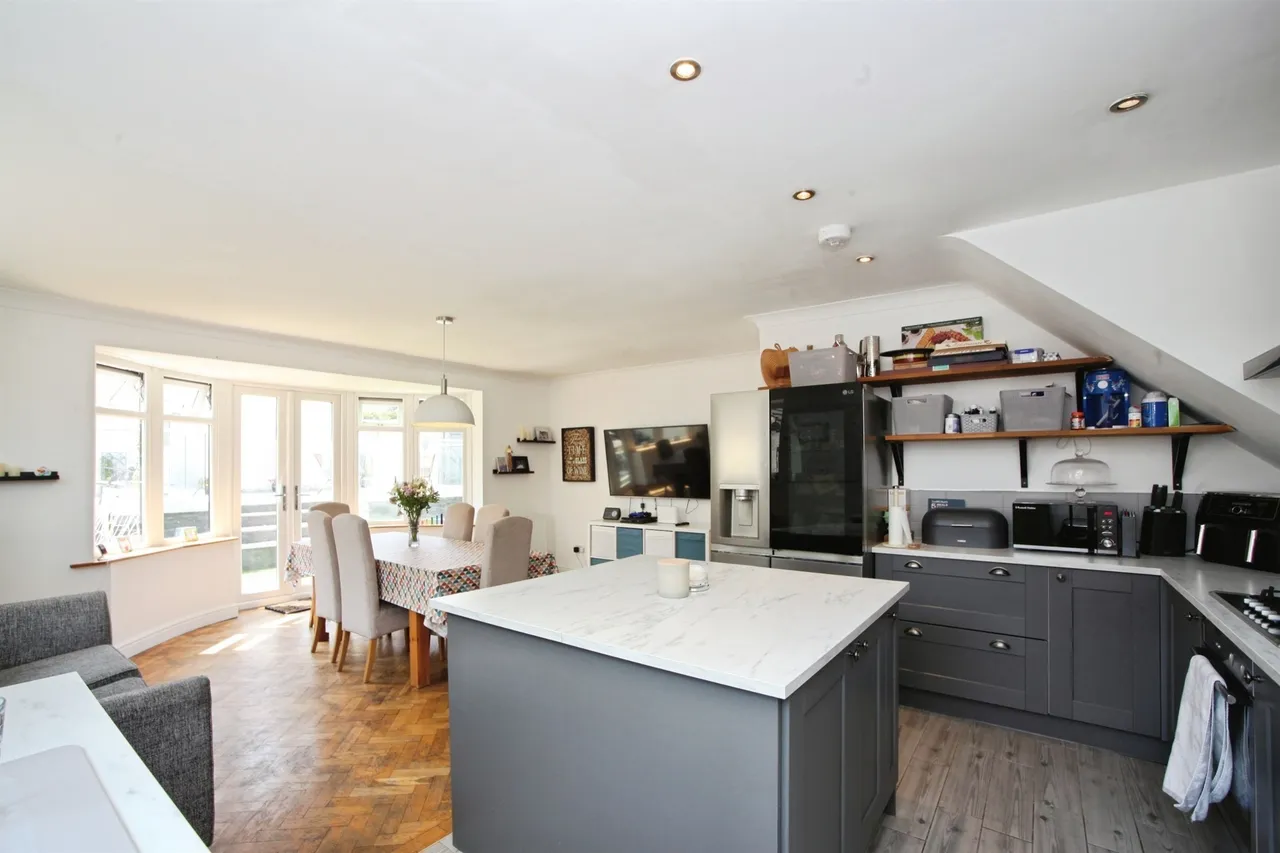 Wenallt Road, Rhiwbina, CARDIFF, photo 4