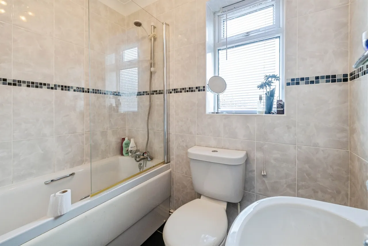 St. Andrews Close, Lincoln, LN5, photo 13