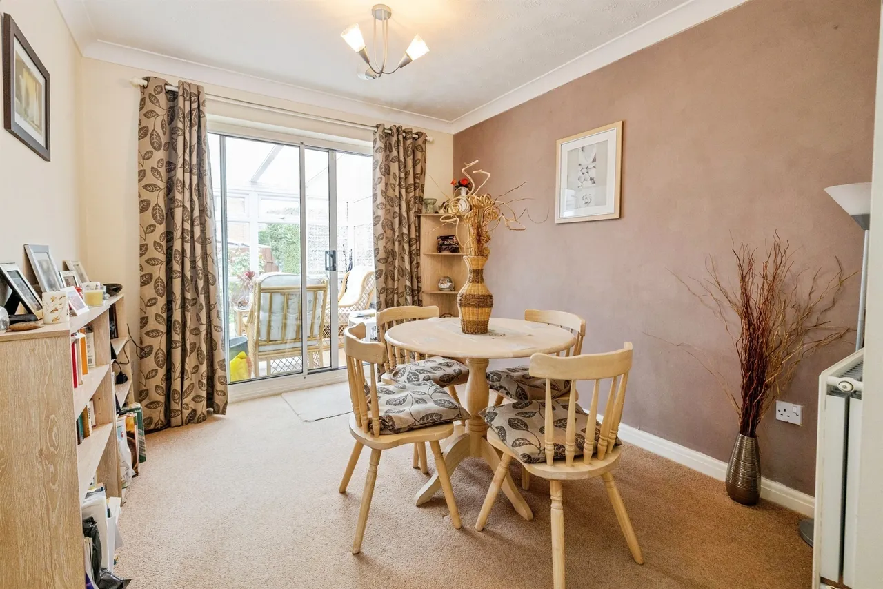 St. Andrews Close, Lincoln, LN5, photo 7