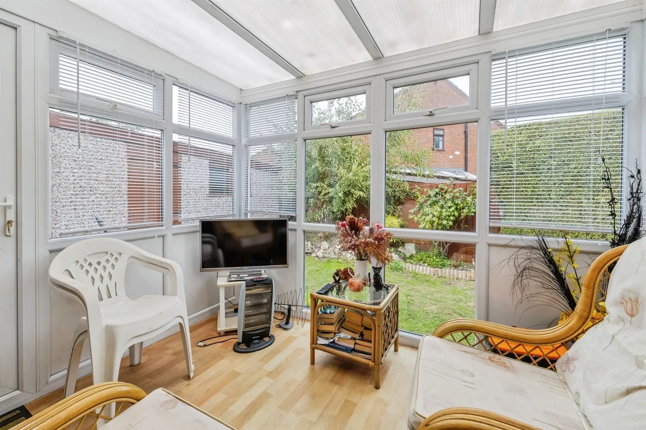 St. Andrews Close, Lincoln, LN5, photo 9