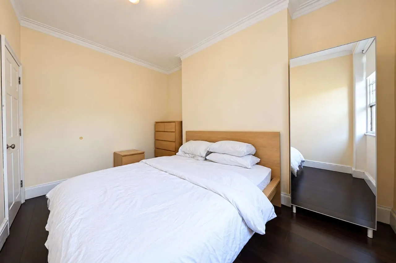 Chalcot Square, Primrose Hill, NW1, photo 4