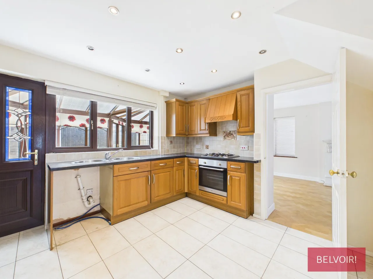 Woodside Court, Rhostyllen, LL14, photo 4