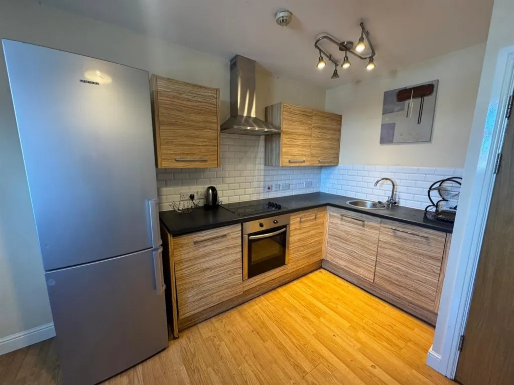 Godwin Street, Bradford, BD1, photo 2
