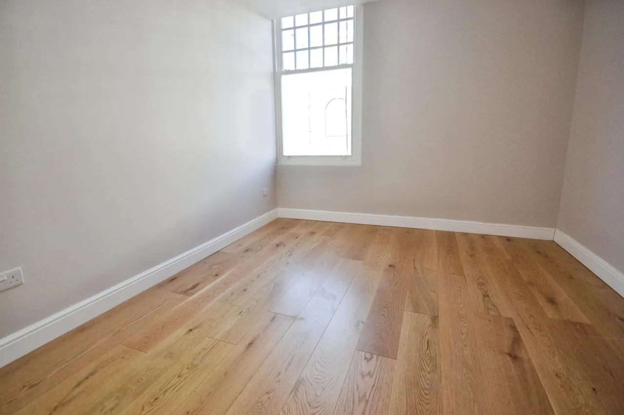 East Park, Southgate, RH10, photo 10