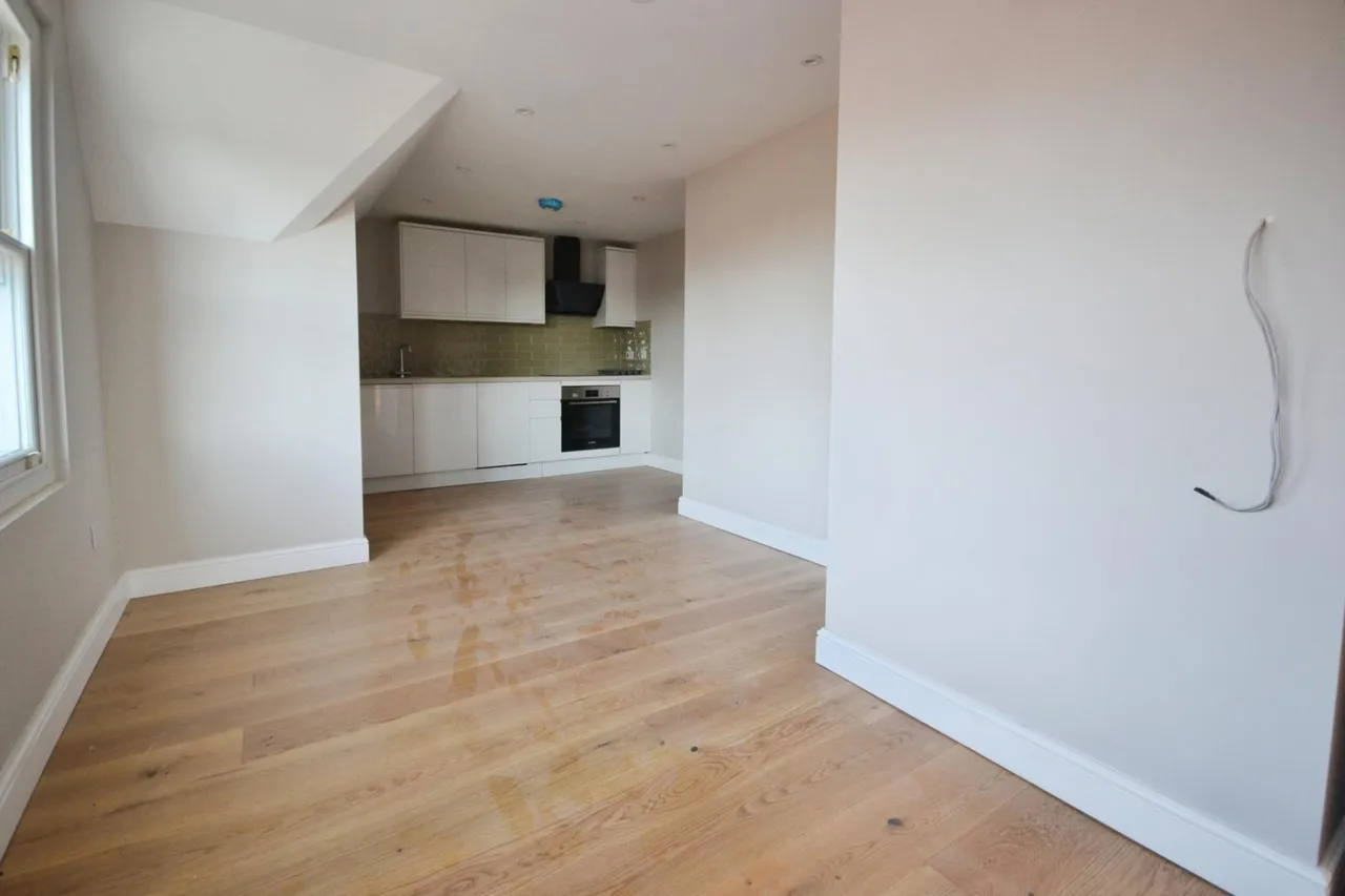 East Park, Southgate, RH10, photo 4