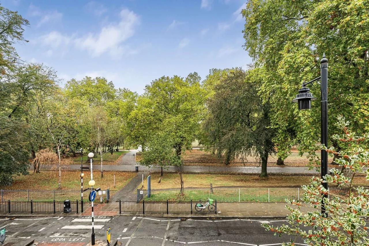 Old Ford Road, London, E3, photo 16