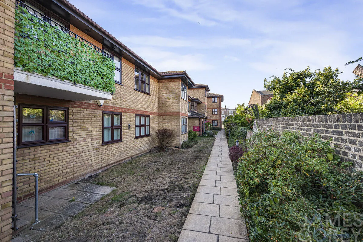Crook Log, Bexleyheath, DA6, photo 9