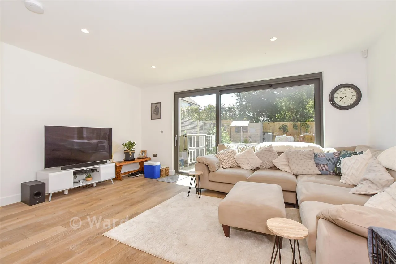 Sandpiper Close, Appledore, TN26, photo 14