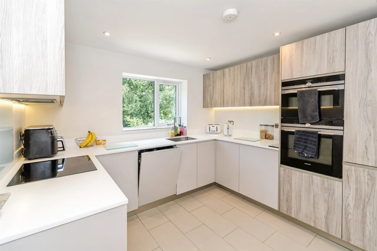 Sundays Hill Close, Hedge End, Southampton, photo 6