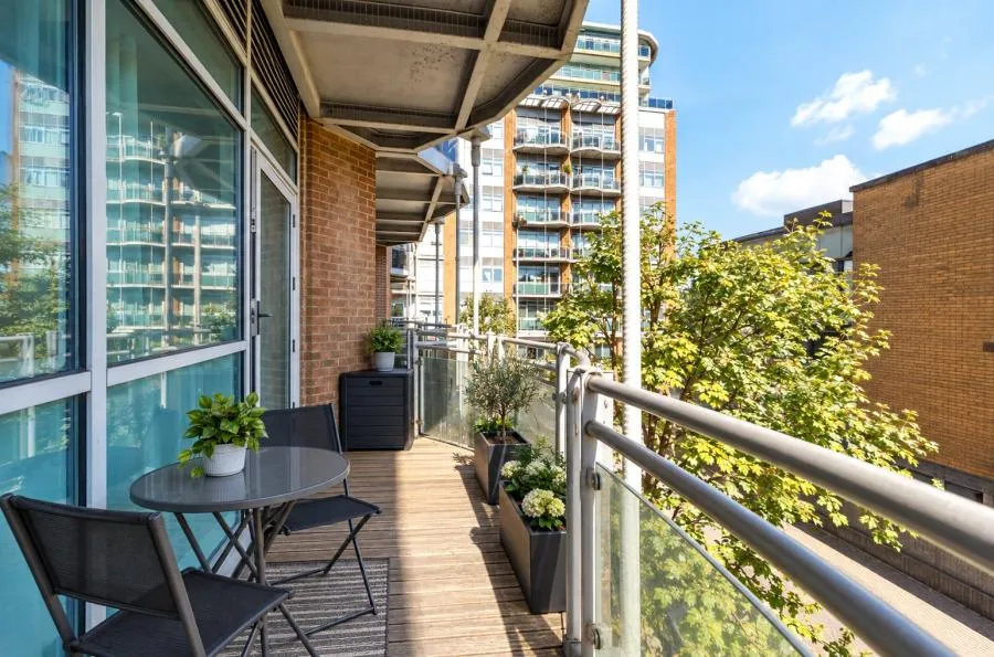 Gerry Raffles Square, London, E15, photo 9