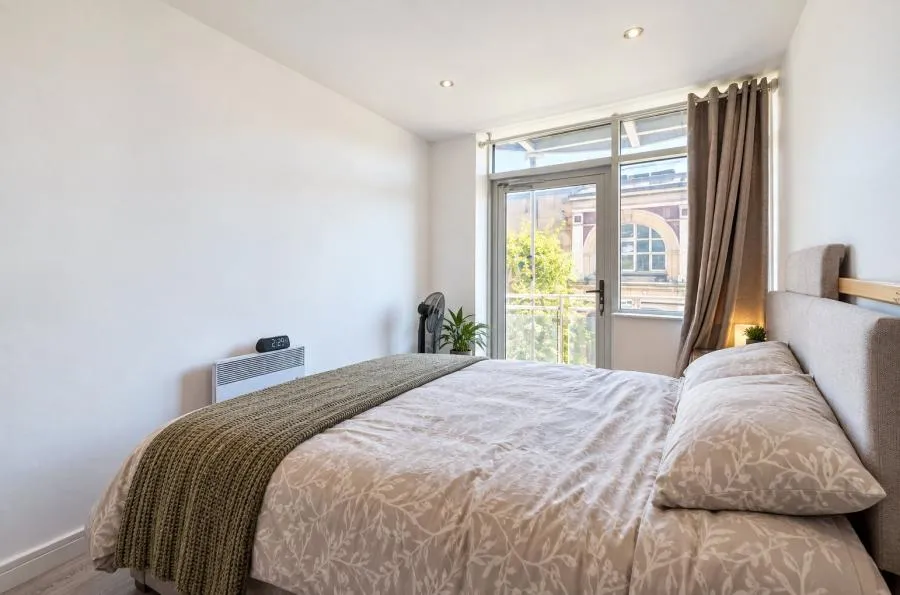 Gerry Raffles Square, London, E15, photo 4