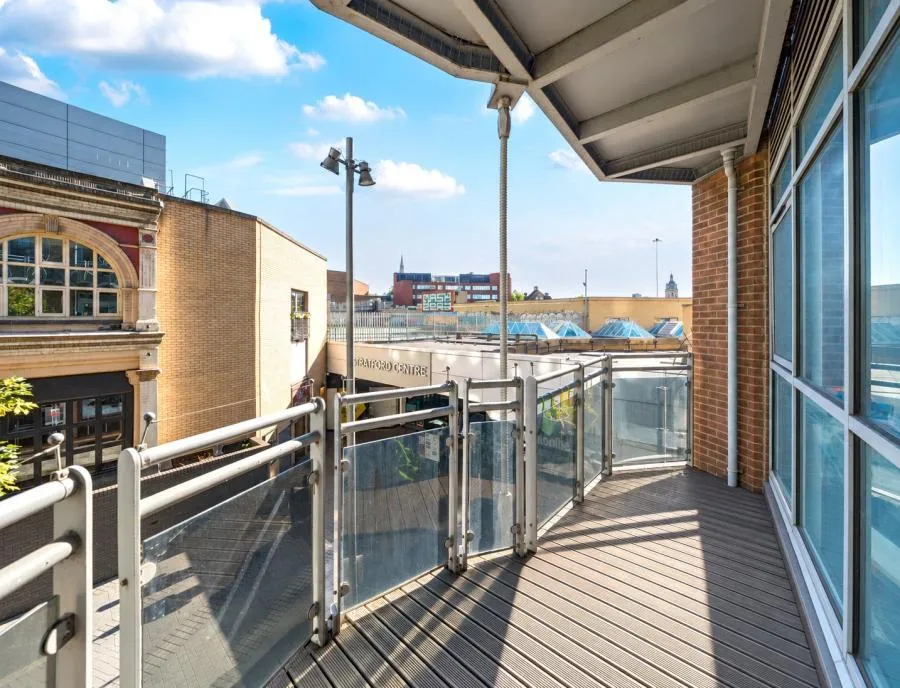 Gerry Raffles Square, London, E15, photo 3