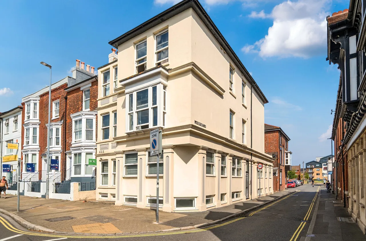 2 bed flat to rent, Hampshire Terrace, Portsmouth, PO1