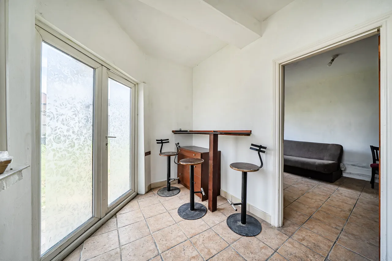 42 Waverley Gardens, London, photo 9