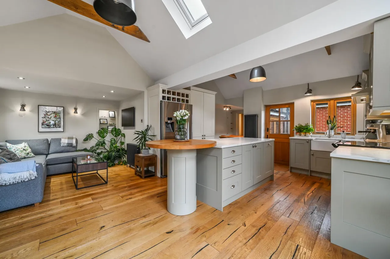 Halstead Road, Fordham, photo 6