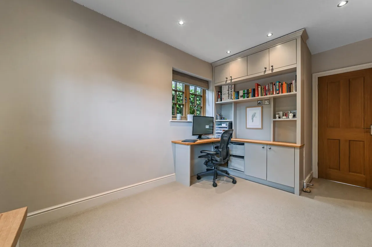 Halstead Road, Fordham, photo 17