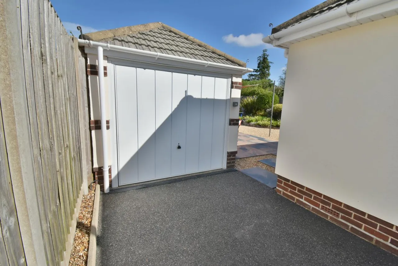 Heathlands Avenue, BH22, photo 30
