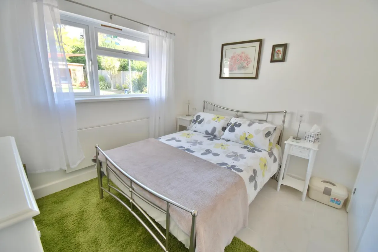 Heathlands Avenue, BH22, photo 15