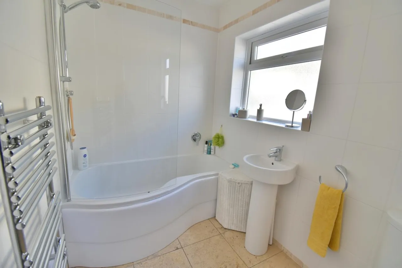 Heathlands Avenue, BH22, photo 17